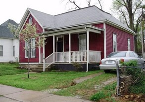 414 E Webster St in Springfield, MO - Building Photo