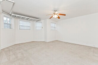 739 Hinman Ave-Unit -1G in Evanston, IL - Building Photo - Building Photo