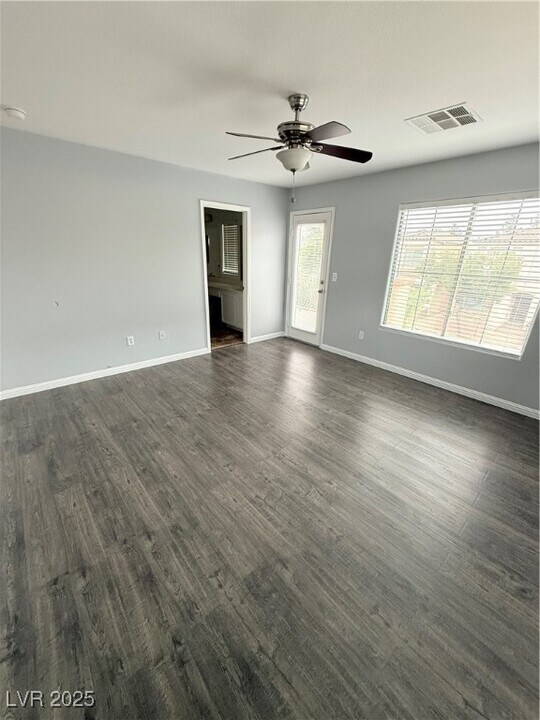 9776 Villa Lorena Ave in Las Vegas, NV - Building Photo
