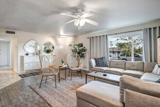 7410 E Edgemont Ave in Scottsdale, AZ - Building Photo - Building Photo