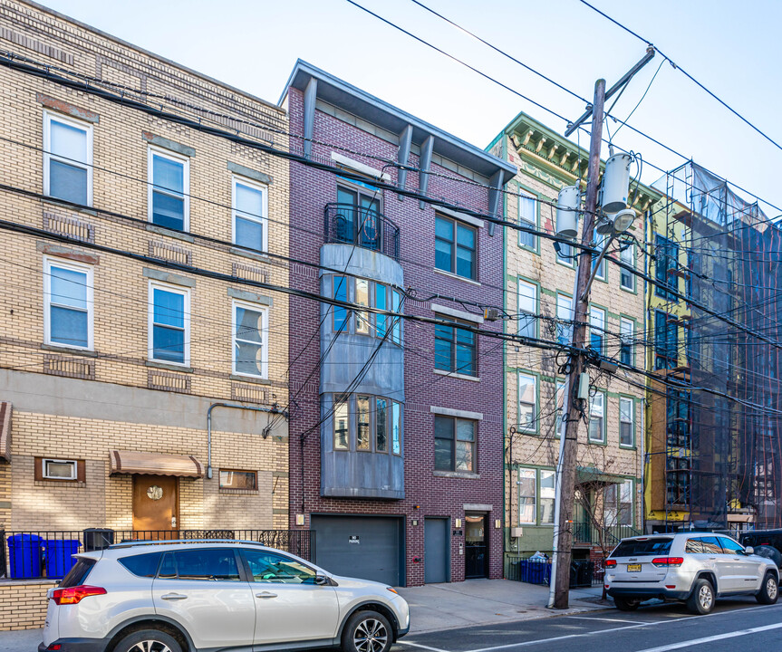 523 Jefferson St in Hoboken, NJ - Foto de edificio