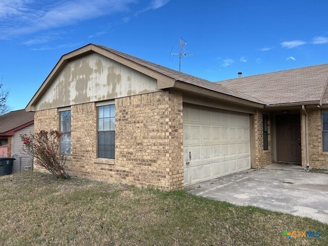 property at 1801 Lea Ann Dr