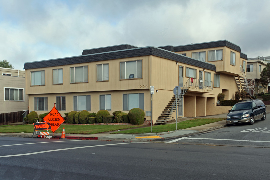 1000 Grand Ave in South San Francisco, CA - Building Photo