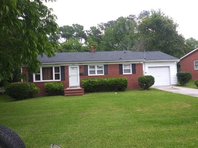 2100 Opal St in New Bern, NC - Building Photo - Building Photo