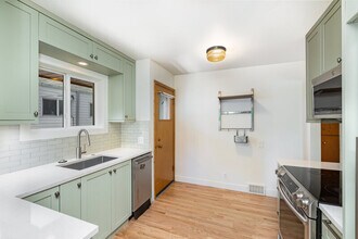 723 N 81st St in Seattle, WA - Building Photo - Building Photo