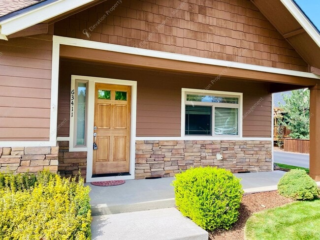 63411 Ledgestone Ct in Bend, OR - Building Photo - Building Photo