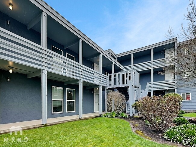 property at 22612 6th Ave S