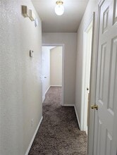 2604 Southern Hills Dr in Moore, OK - Building Photo - Building Photo