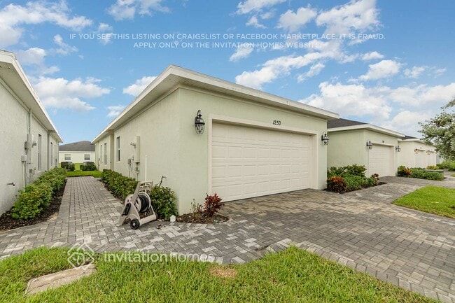 1250 Preston Ests Cir in Vero Beach, FL - Building Photo - Building Photo