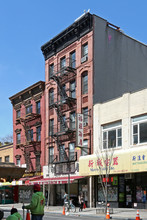 276 Grand St in New York, NY - Building Photo - Primary Photo