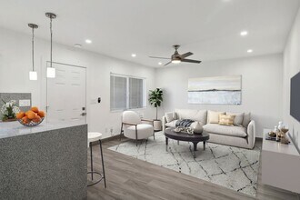 340 N 1st St in El Cajon, CA - Foto de edificio - Building Photo