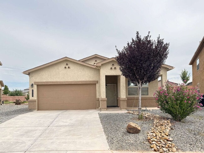 property at 2233 Solara Loop NE