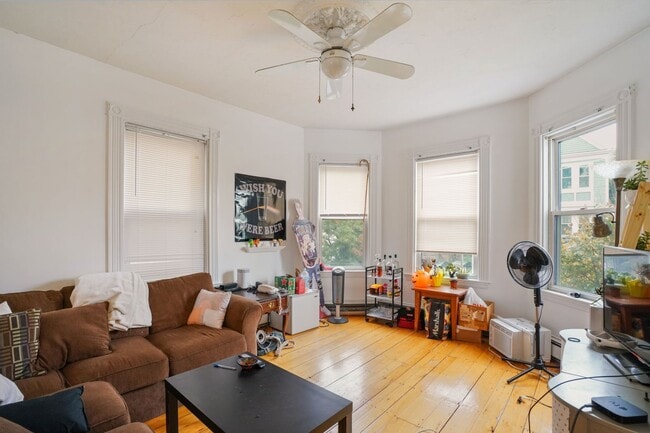 68 Calumet St, Unit 1 in Boston, MA - Building Photo - Building Photo