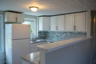 25 South End Rd in East Haven, CT - Building Photo