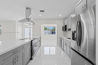 230 NW 33rd Terrace in Fort Lauderdale, FL - Building Photo - Building Photo