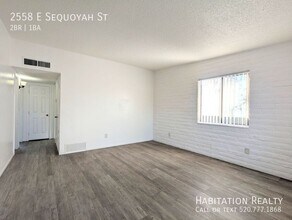 2558 E Sequoyah in Tucson, AZ - Building Photo - Building Photo