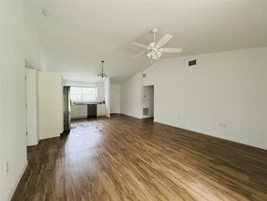 728 Old Floral City Rd in Inverness, FL - Foto de edificio - Building Photo