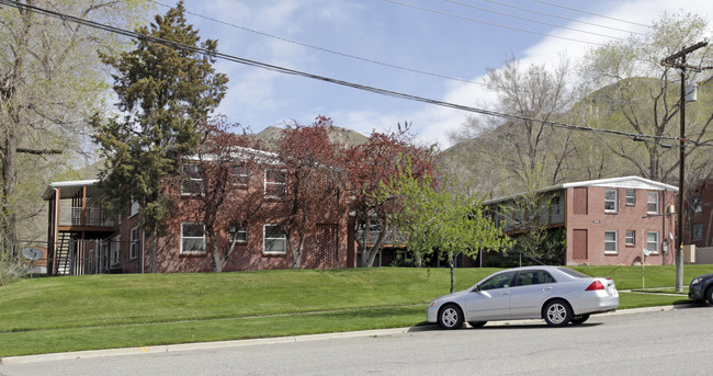 370 W 800 N in Salt Lake City, UT - Foto de edificio - Building Photo