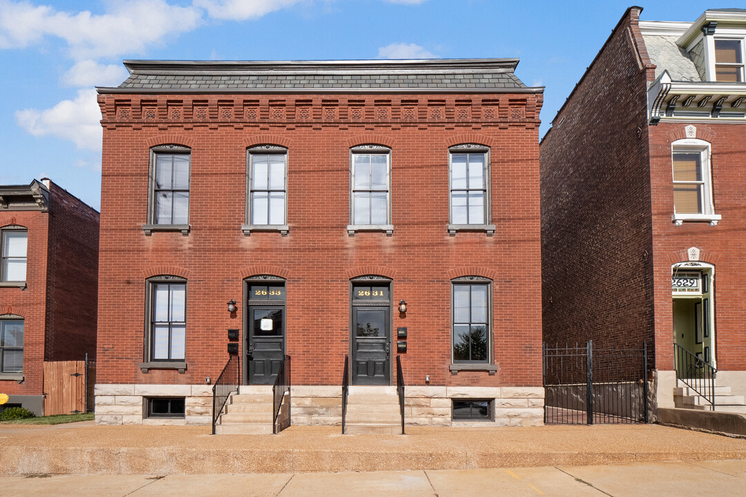 2633 Shenandoah Ave, Unit 1F in St. Louis, MO - Foto de edificio