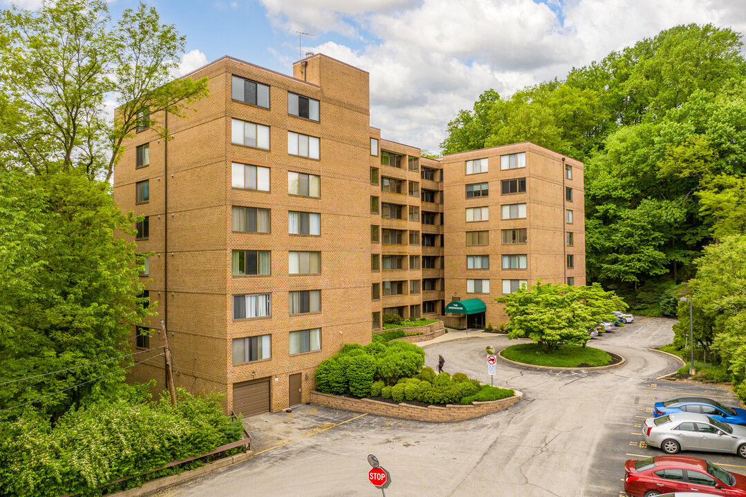 19 Rock Hill Rd in Bala Cynwyd, PA - Building Photo