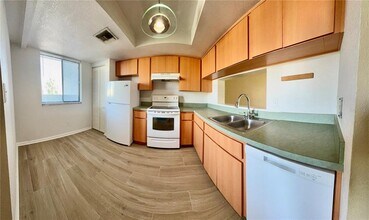 201 W Laurel St in Tampa, FL - Building Photo - Building Photo