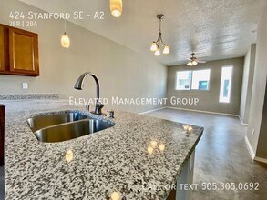 424 Stanford Dr SE in Albuquerque, NM - Building Photo - Building Photo