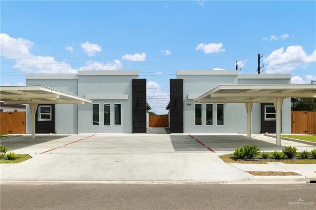 property at 11 Deluxe St