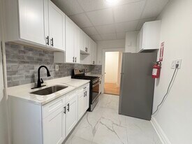 997 Summit Ave, Unit 302 in Jersey City, NJ - Building Photo