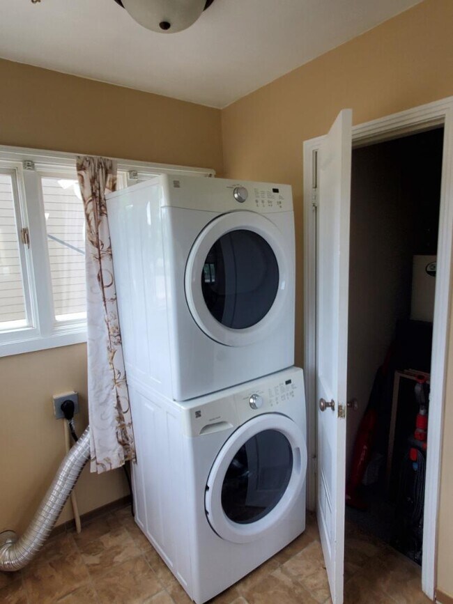 property at 304 Hillsview Rd