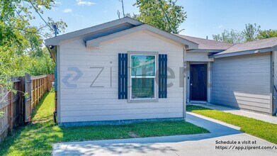 9836 Lanewell St in Houston, TX - Building Photo - Building Photo