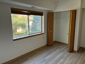 927 Elderberry Cir, Unit Unit 207 in Naperville, IL - Building Photo - Building Photo