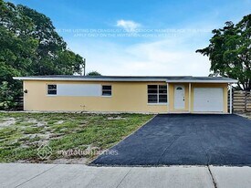 364 Henthorne Dr in Lake Worth Beach, FL - Building Photo