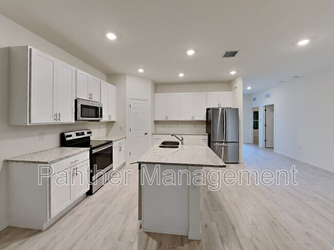 5226 Centennial Blvd in Lehigh Acres, FL - Building Photo - Building Photo