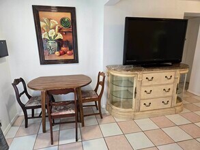 925 E 30th St in Tucson, AZ - Foto de edificio - Building Photo