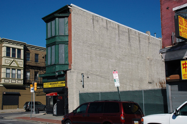1700-1736 N 16th St in Philadelphia, PA - Foto de edificio - Building Photo