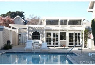 340 Spinnaker Way in Seal Beach, CA - Foto de edificio - Building Photo