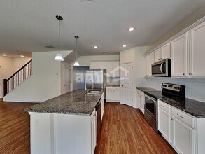 3154 Creek Village Ln in Green Cove Springs, FL - Foto de edificio - Building Photo