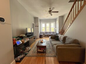 2541 W Cortland St in Chicago, IL - Building Photo - Building Photo
