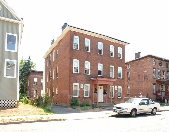 26-28 Putnam St in Hartford, CT - Foto de edificio - Building Photo