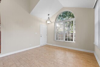 120 Stonewood Pl in Aurora, IL - Building Photo - Building Photo