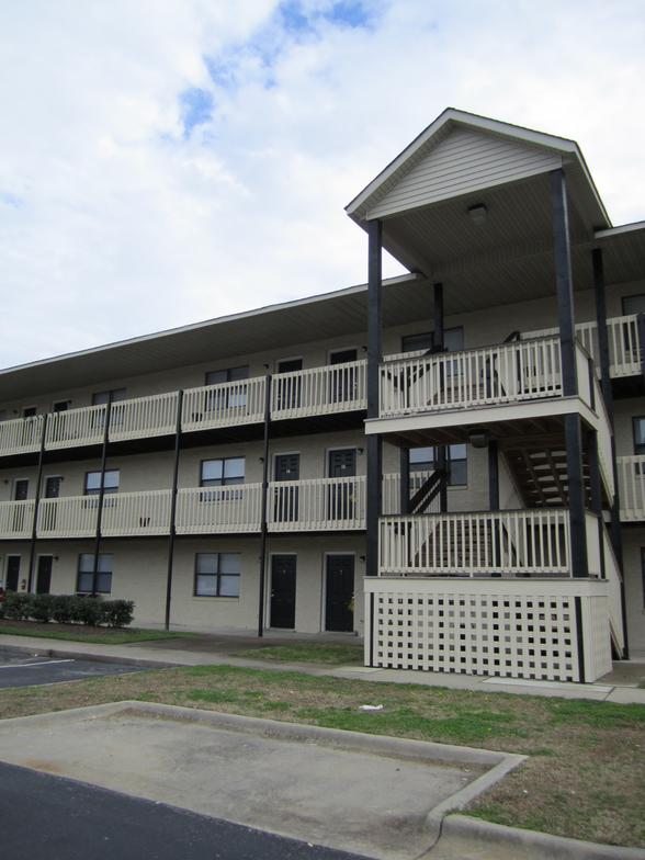 The Gables East in Greenville, NC - Building Photo - Building Photo