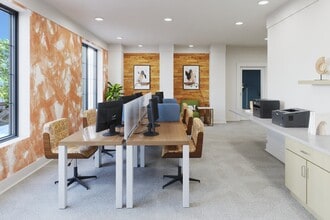 Station Nine in Durham, NC - Foto de edificio - Building Photo