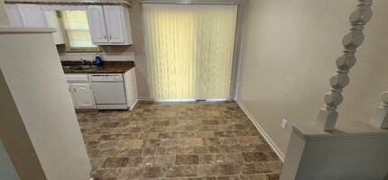 400 SW Sandstone Dr in Blue Springs, MO - Building Photo - Building Photo