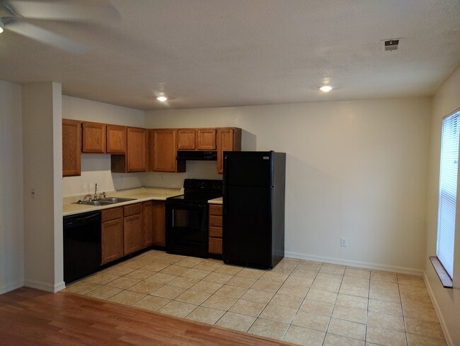 141 Dublin Ln, Unit 000
