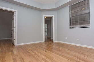 71 E 56th St in Chicago, IL - Building Photo - Building Photo