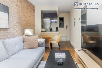 316 W 14th St in New York, NY - Foto de edificio - Building Photo