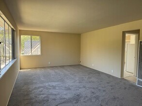 3115-3119 Broadway in Redwood City, CA - Building Photo - Building Photo
