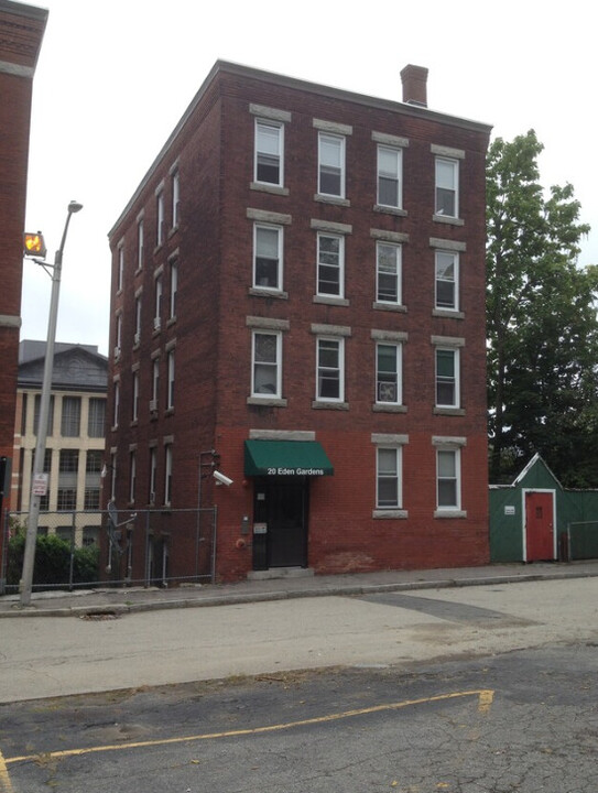 20 Eden St in Worcester, MA - Building Photo