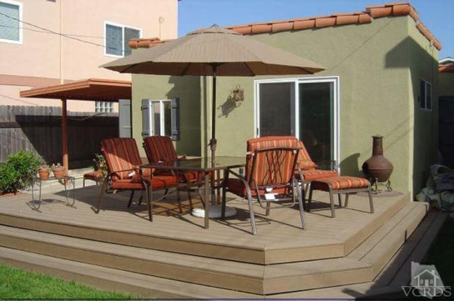 141 Burbank Ave in Oxnard, CA - Foto de edificio - Building Photo