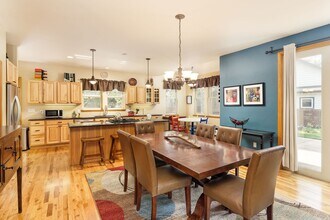 408 Meadow Ct in Basalt, CO - Building Photo - Building Photo